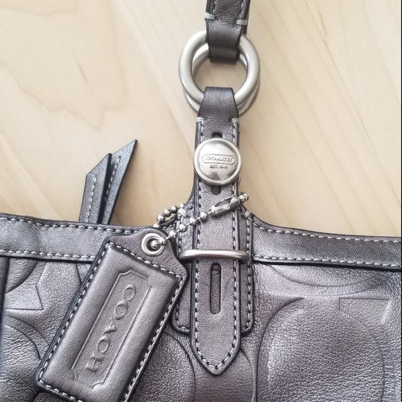 Vintage Coach Leather purse - metallic grey - Picture 3 of 12